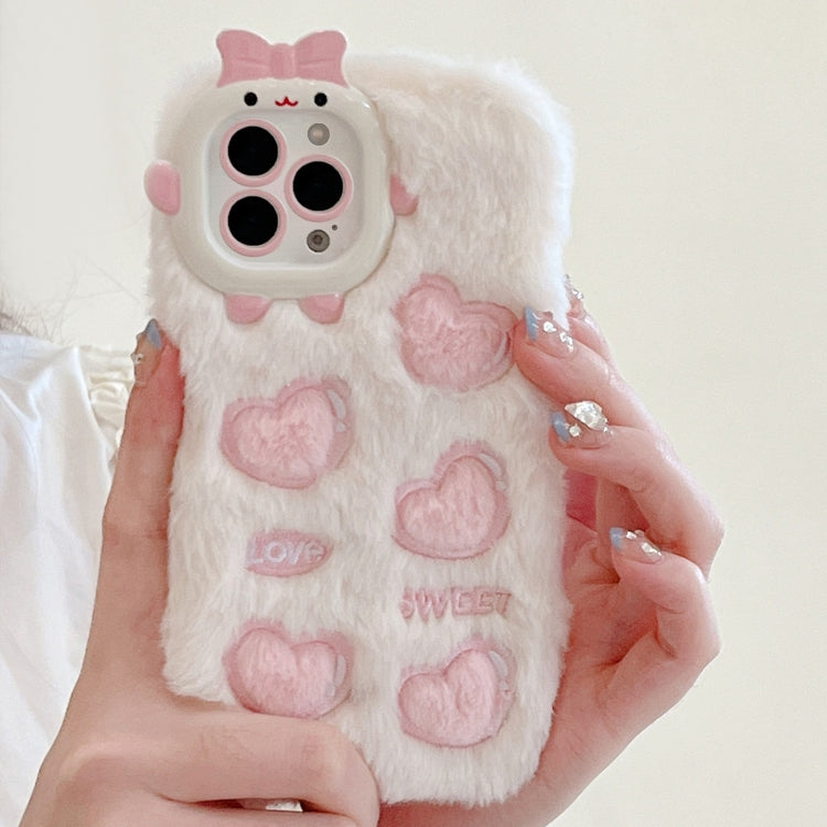 Funda de Teléfono TPU con Felpa Bordada iPhone 14 Pro Max (Corazón Rosa Beige)