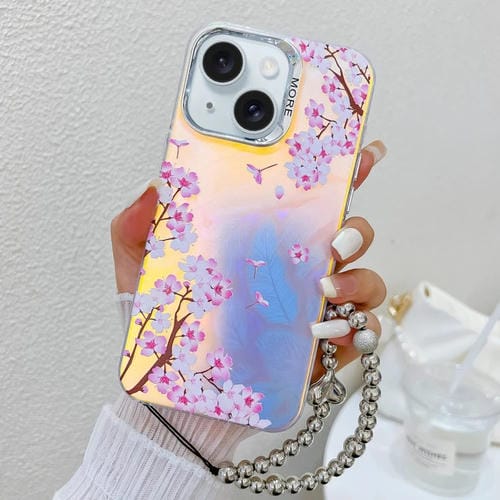 Estuche para Teléfono iPhone 15 Diseño de Flores con Galvanoplastia y Correa para Muñeca (Peach Blossom) - MOVILSTORE