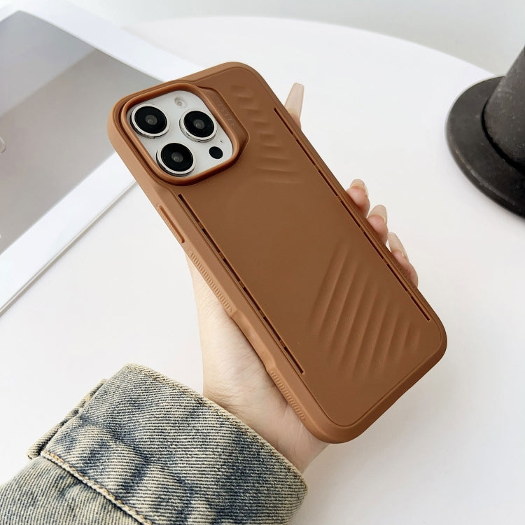 Funda TPU Gaer4 a Prueba de Golpes con Imitación Magsafe para iPhone 14 Pro Max (Marrón)
