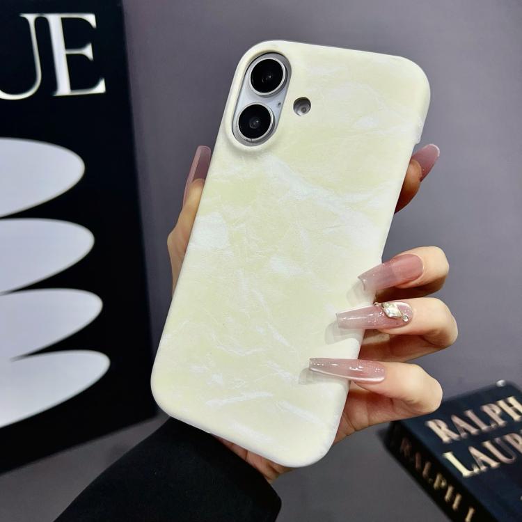 Funda Cuero Aterciopelado para iPhone 14 Pro Max con Media Cobertura para PC (Amarillo)