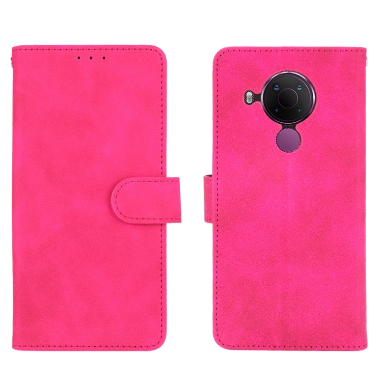 Para Nokia 5.4 Estuche de cuero PU con textura de piel de becerro abatible horizontal con hebilla magnética de color sólido con soporte, ranuras para tarjetas y billetera (rosa roja)