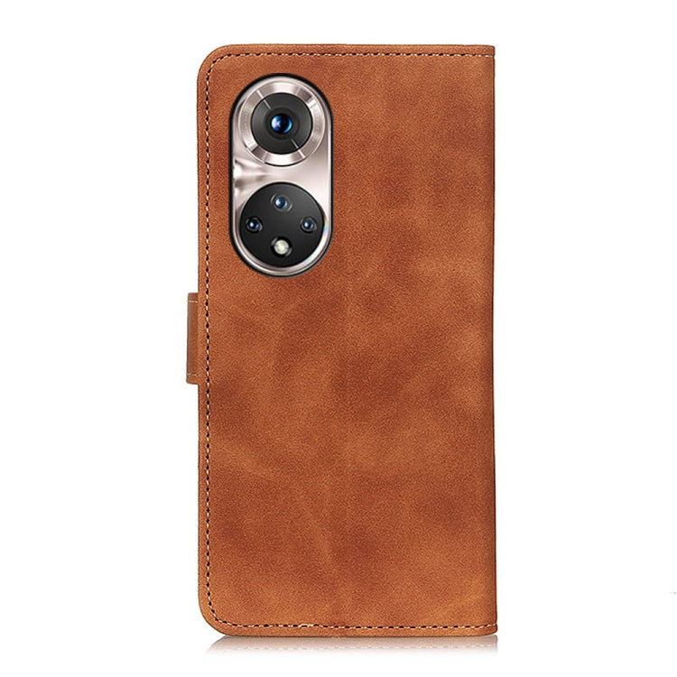 Para Honor 50 Pro Khazneh Retro Texture PU + TPU Funda de cuero Horizontal Flip Funda con soporte y tragamonedas y billetera (Marrón)