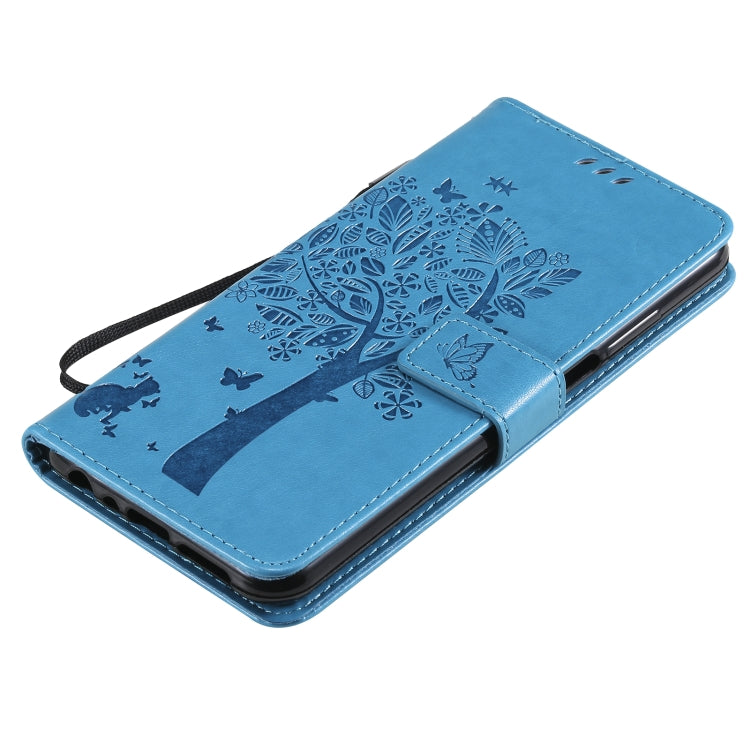 Para Nokia X10 Árbol y gato Patrón de impresión prensado Funda de cuero PU de la PU con soporte y ranuras para tarjetas y cordón (azul)