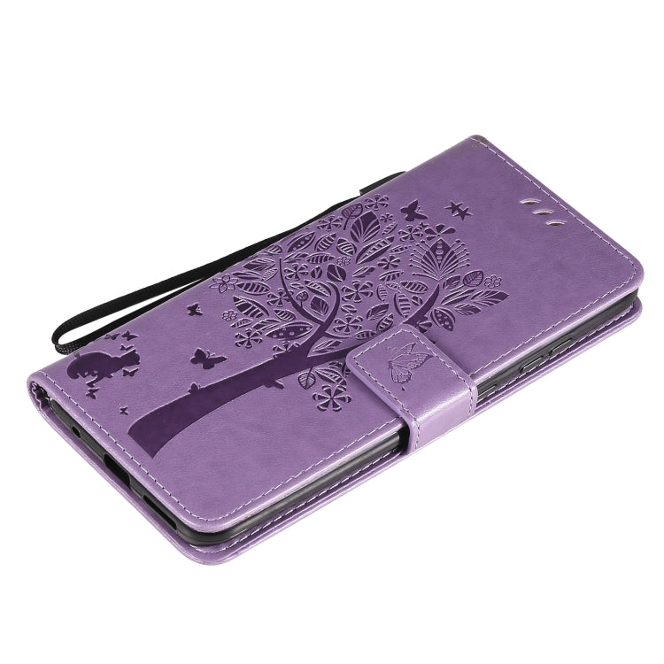 Para Nokia 5.3 Patrón de árbol y gato Impresión prensada Funda de cuero Horizontal Flip PU con soporte y ranuras para tarjetas y billetera y cordón (lavanda)