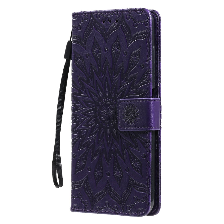 Para Nokia 6.3 / G20 / G10 Patrón de estampado en relieve Horizontal Flip Funda de cuero con ranura para tarjeta y soporte y billetera y cordón (púrpura)