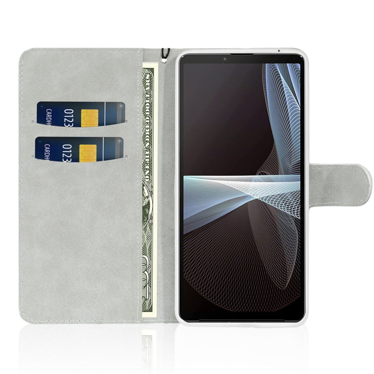 Para Sony Xperia 10 III Glitter Powder Horizontal Flip Funda de cuero con ranuras y soporte para tarjetas y cordón (Plata)