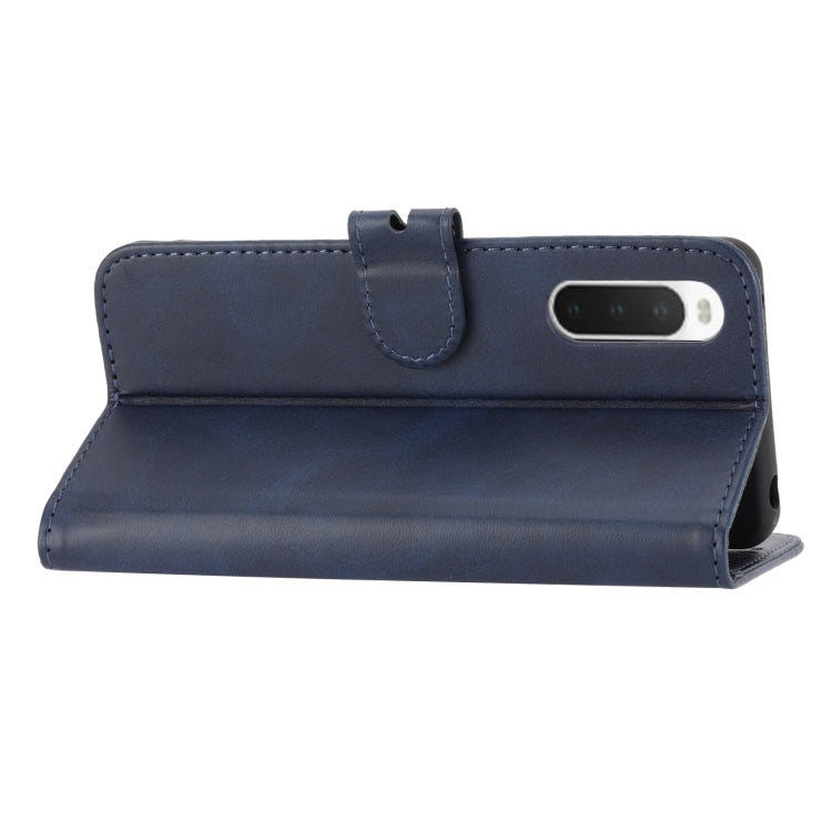 Estuche de Cuero para Sony Xperia 10 IV con Patrón de Gato Feliz en Relieve (Azul)