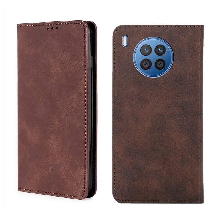 Funda Huawei Nova 8I Skin Feel Flip Horizontal Magnética de Cuero (Marrón Oscuro)