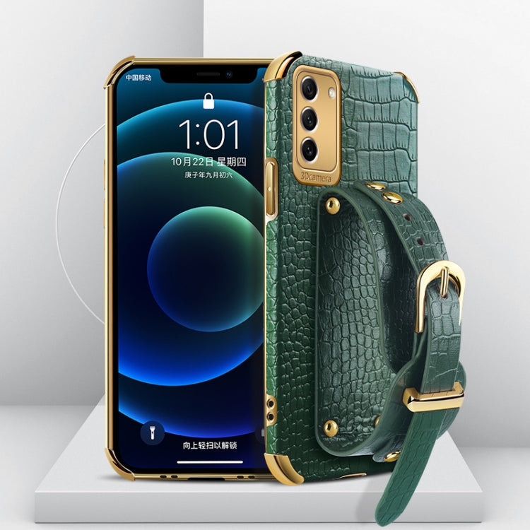 Para Samsung Galaxy S23 5G Estuche de cuero con patrón de cocodrilo de TPU galvanizado con correa para la muñeca (Verde)