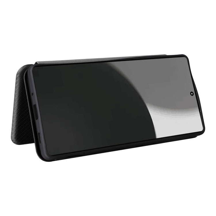 Funda de Cuero con Tapa y Fibra de Carbono para Sharp Aquos R9 Pro (Negra)