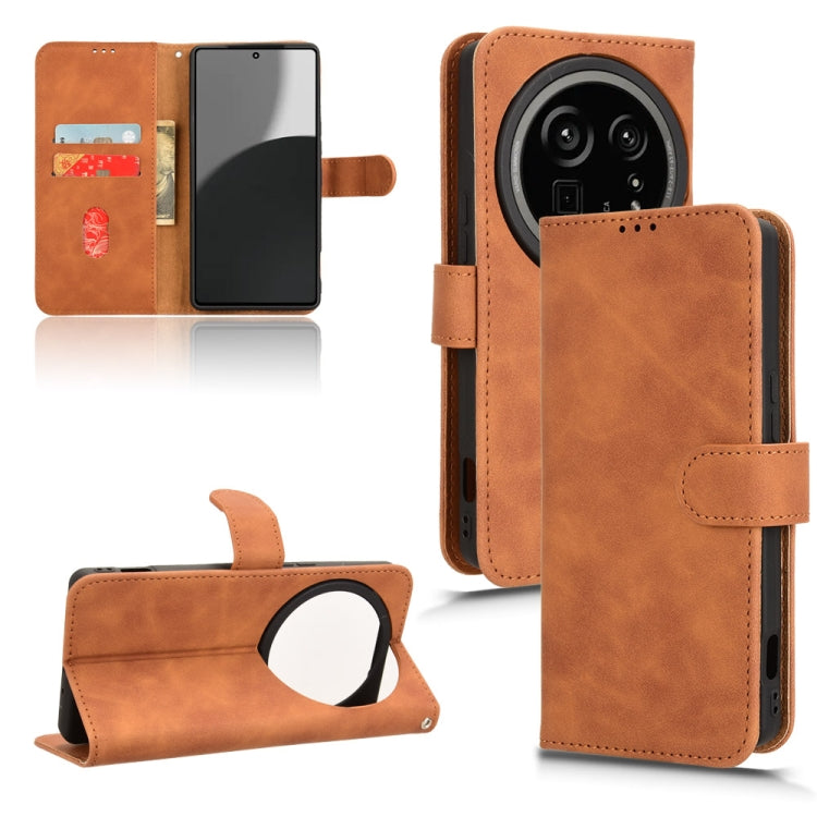 Funda de Cuero para Sharp Aquos R9 con Tapa Magnética y Tacto Piel (Marrón)
