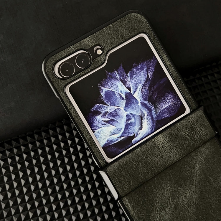 Para Samsung Galaxy Z Flip5 Crazy Horse Texture Bisagra Funda protectora para teléfono a prueba de golpes (Negro)