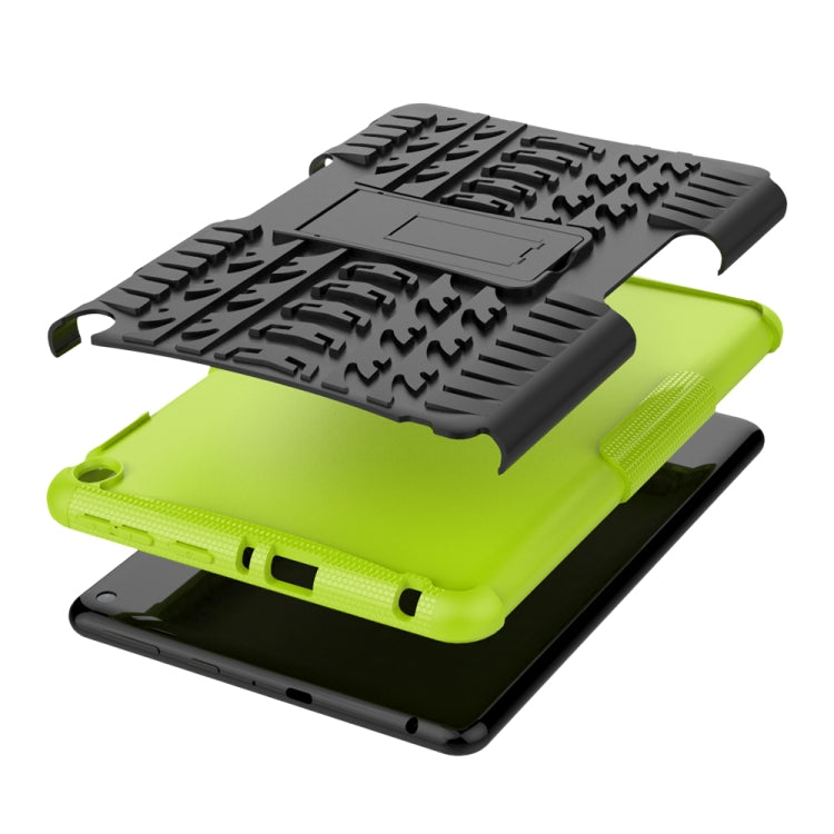 Funda Protectora para Amazon Fire HD 8 (2020) TPU + PC Antigolpes con Textura Neumáticos y Soporte (Verde)