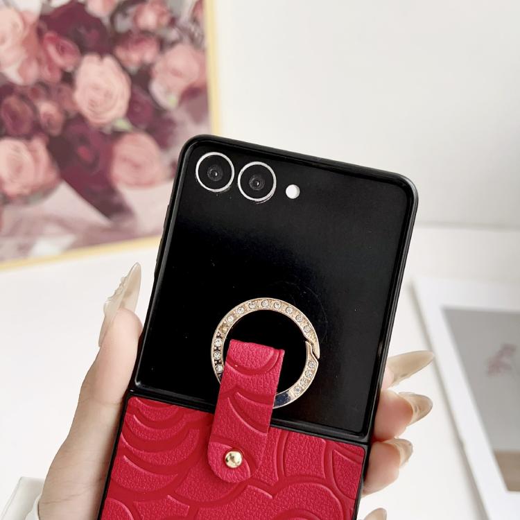 Funda protectora con estampado de camelia para Samsung Galaxy Z Flip7 5G con anillo de diamante y cordón largo (blanco)