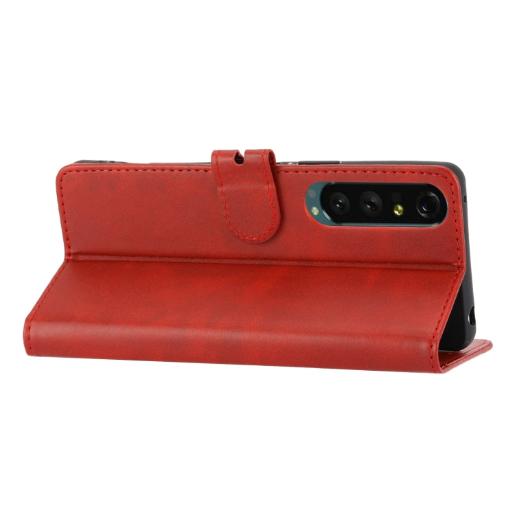 Funda de Cuero con Tapa para Sony Xperia 5 Vi Diseño Gato Feliz en Relieve (Rojo)