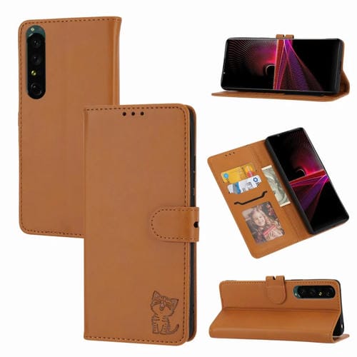 Funda de Cuero para Sony Xperia 5 Vi con Tapa y Diseño de Gato Feliz en Relieve (Amarilla)