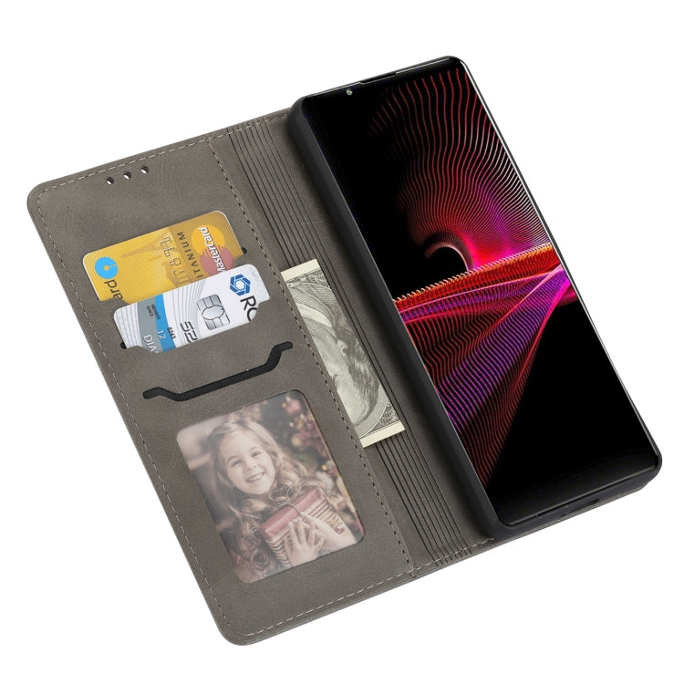 Funda de Cuero con Tapa para Sony Xperia 5 Vi Diseño de Gato En Relieve (Gris)