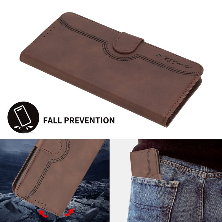 Funda de Cuero para Sharp Aquos R9 Pro con Diseño de Corazón y Tacto Sedoso (Marrón)