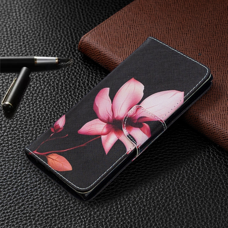 Estuche de Cuero Samsung Galaxy Note20 con Tapa Horizontal, Patrón de Dibujo Ultra Coloreado, Soporte, Ranuras para Tarjetas y Billetera (Lotus)