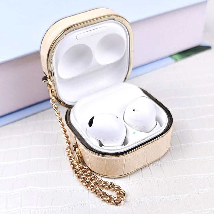 Estuche Protector Cuero Textura Cocodrilo para Auriculares Samsung Galaxy Buds2/2 Pro con Pulsera de Metal (Rosa)