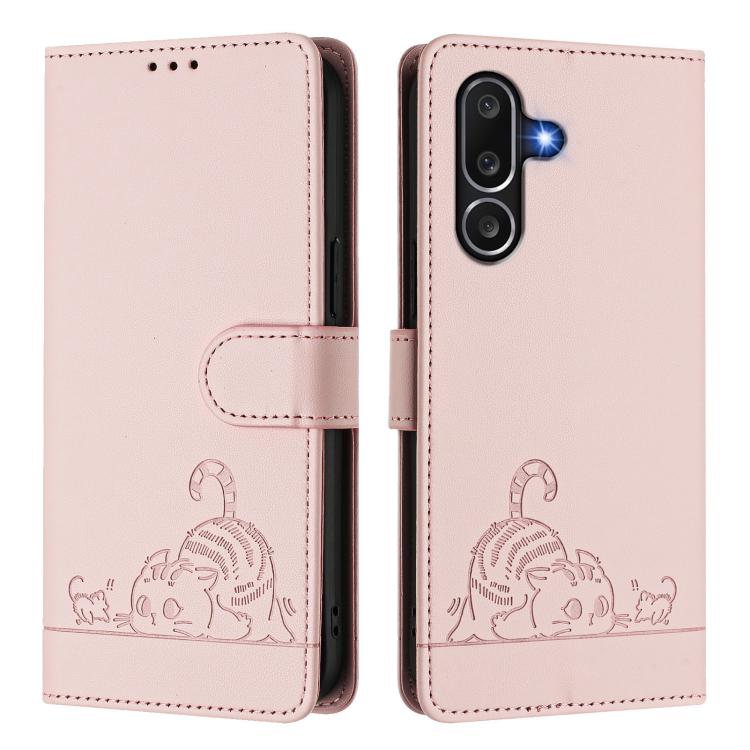 Funda de cuero RFID con relieve de gato y rata para Samsung Galaxy M56 5G con cordón (rosa)