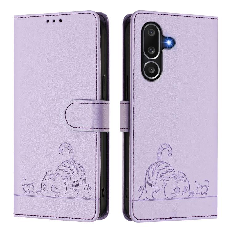 Funda de cuero RFID con relieve de gato y rata para Samsung Galaxy M56 5G con cordón (morado)