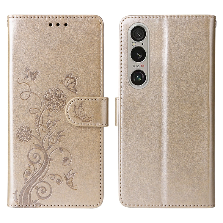 Funda de Cuero Sony Xperia 1 Vi con Diseño de Mariposas y Flores en Relieve (Dorada)