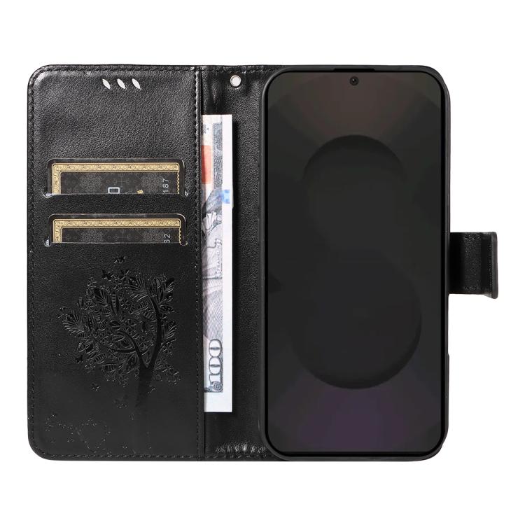 Funda de cuero con tapa y diseño de árbol y gato en relieve para Samsung Galaxy S25 FE 5G (negra)
