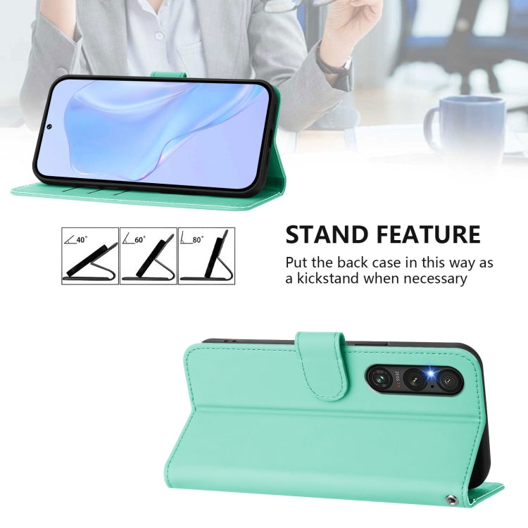 Funda de Piel Sintética con Cordón para Sony Xperia 1 V (2023) (Verde Menta)