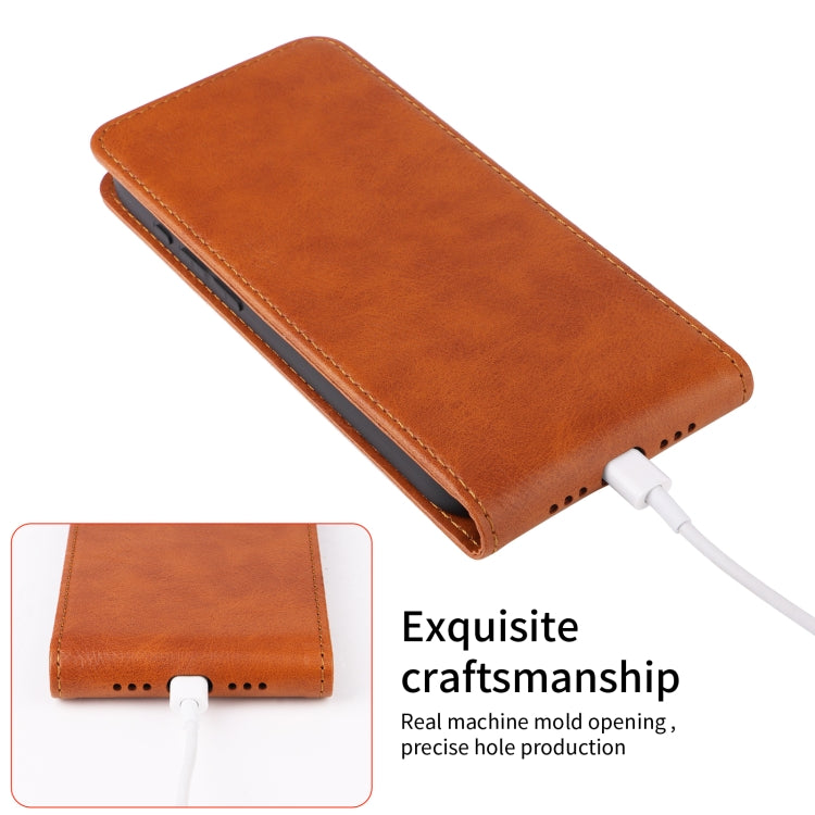Funda de Cuero con Tapa Vertical Magnética para iPhone 15 Pro (Marrón)