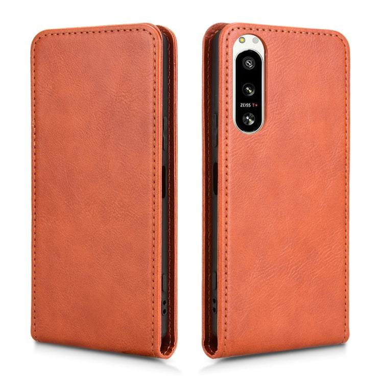 Funda de Cuero para Sony Xperia 5 IV con Tapa Vertical Magnética (Marrón)