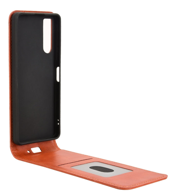 Funda de Cuero con Tapa Vertical Magnética para Sony Xperia 10 V (Marrón)
