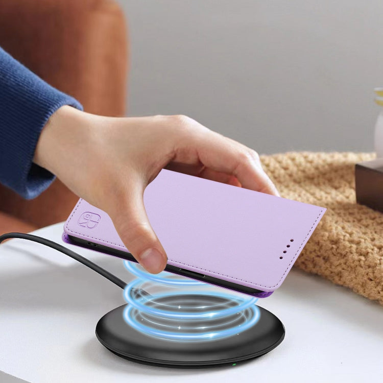 Funda de Cuero para iPhone 13 Mini Rc01 Doble Pliegue Succión Magnética (Morado Claro)