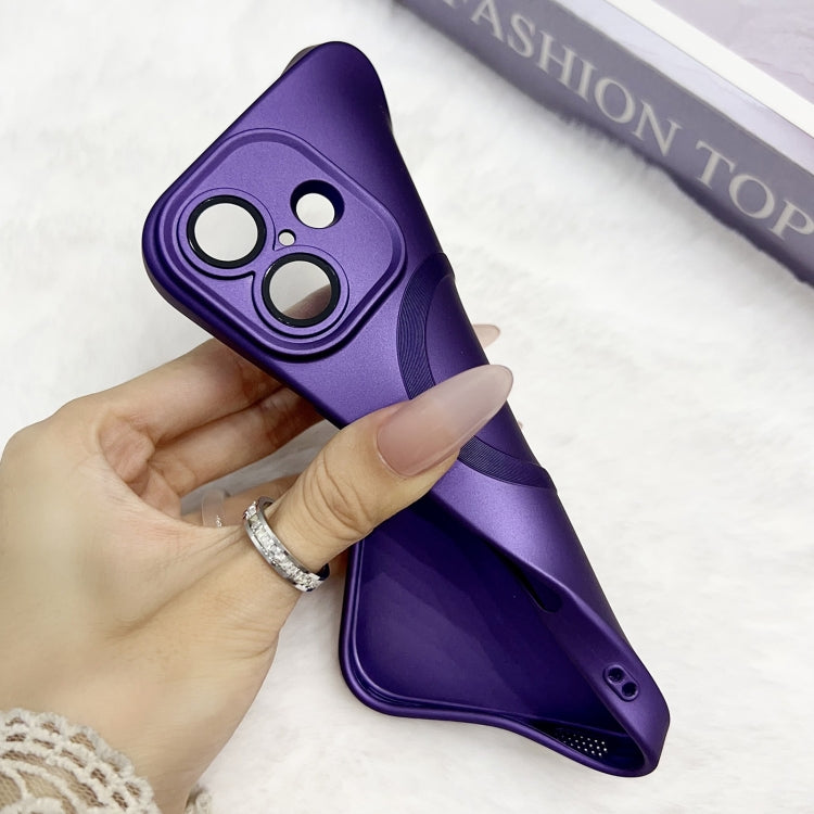 Funda para Teléfono TPU Magsafe iPhone 15 Pro Max Textura Cd Pintura Metalizada (Morado Oscuro)