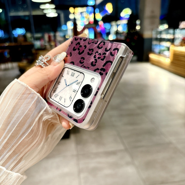 Funda para Teléfono Huawei Nova Flip con Diseño Leopardo y Plumas Integrada con Pulsera (Morado)