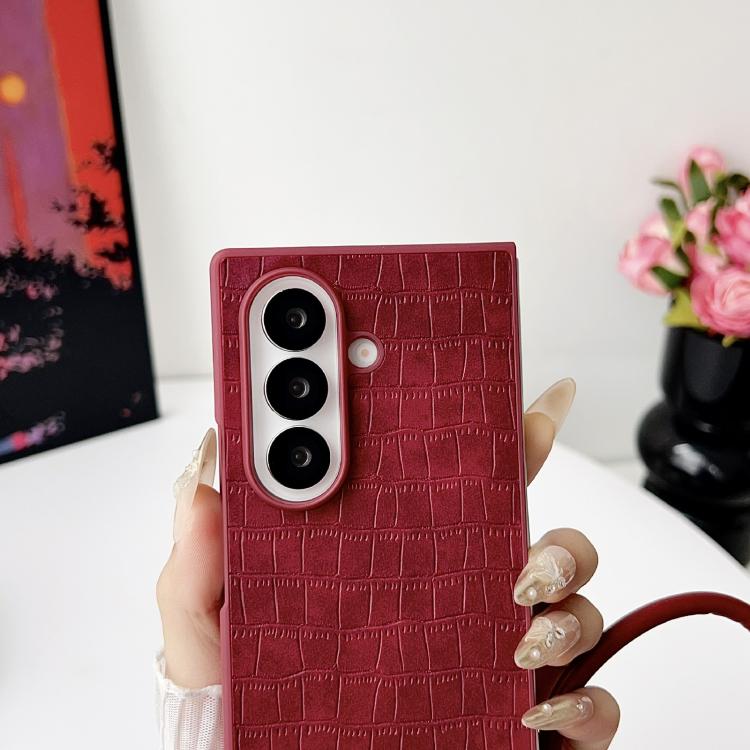 Funda de TPU con textura de cocodrilo y correa para Samsung Galaxy Z Fold7 5G (roja)