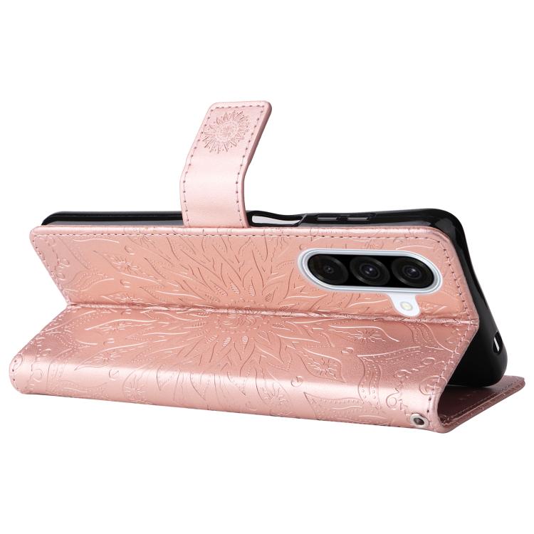 Funda de cuero con tapa y estampado de girasol en relieve para Samsung Galaxy A36 5G / M56 5G (oro rosa)