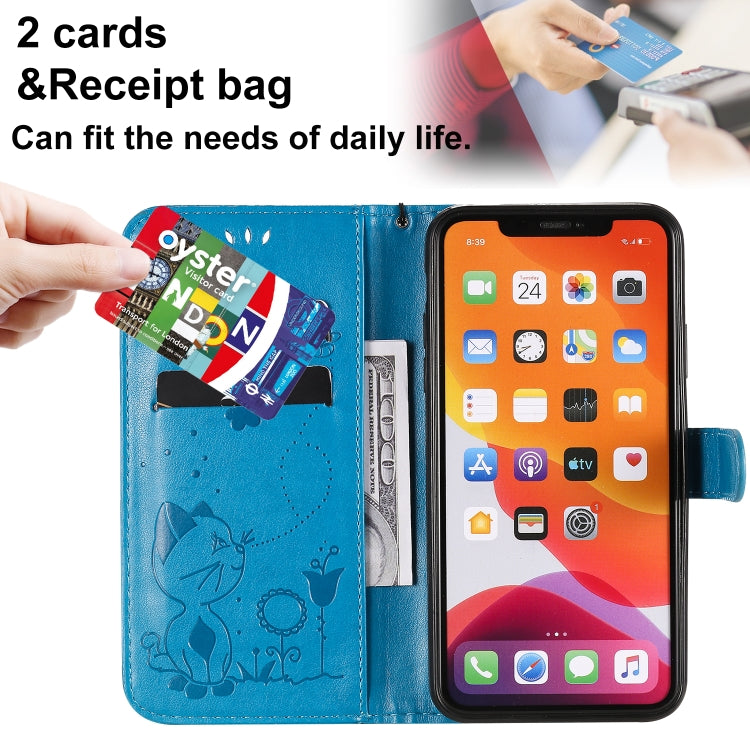 Funda de Cuero iPhone 11 Pro Max Cat Bee Patrón En Relieve Tapa Horizontal Soporte Ranuras Tarjetas Billetera (Azul)