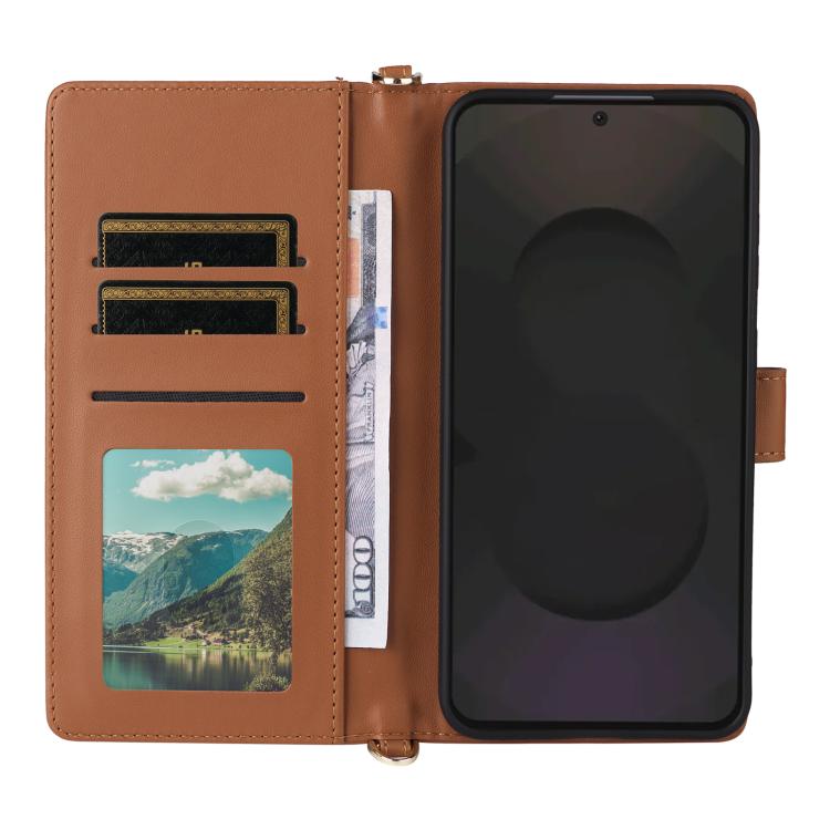 Funda de cuero multifuncional para Samsung Galaxy S25 FE 5G con 6 ranuras para tarjetas y correa para la muñeca (marrón)