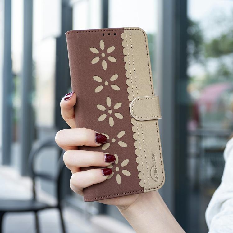 Funda de cuero RFID con estampado floral hueco para Infinix Smart 10 4G (marrón)