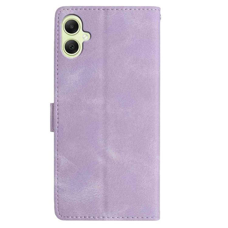 Funda de cuero con estampado de rosas en relieve para Samsung Galaxy A07 (morado claro)