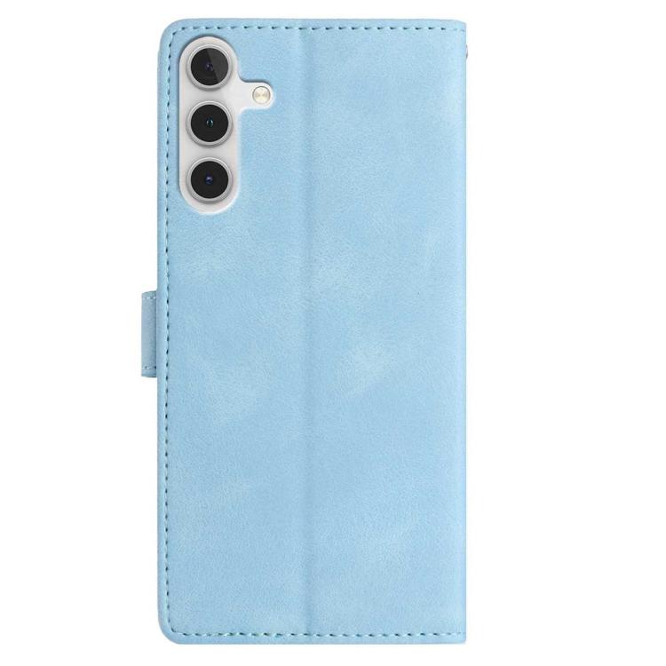 Funda de cuero con estampado floral en relieve para Samsung Galaxy A56 (azul cielo)