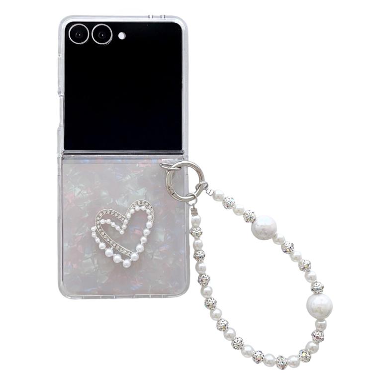 Funda para Samsung Galaxy Z Flip7 5G con textura perlada y patrón de corazón, con pulsera (beige)