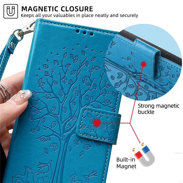 Funda de piel con relieve de árbol y ciervo para Samsung Galaxy S25 5G (azul)