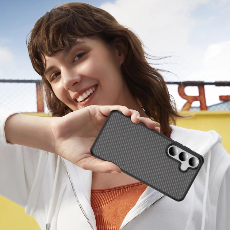 Funda de TPU acrílico con textura de fibra de carbono y tacto suave para Samsung Galaxy S24+ 5G (negra)