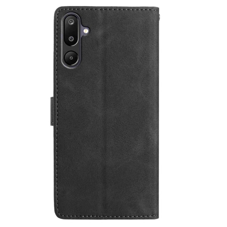Funda de cuero con estampado de rosas en relieve para Samsung Galaxy F16 (negra)