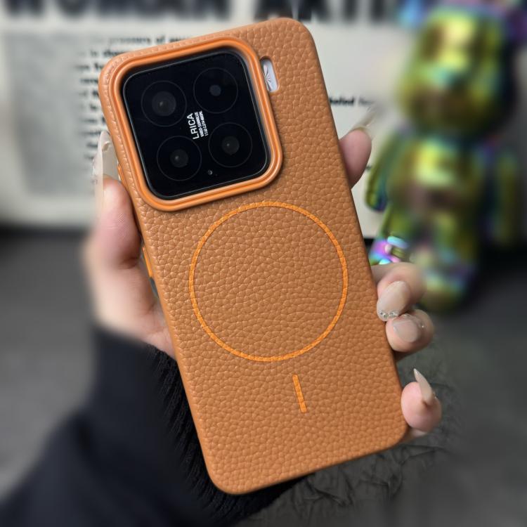 Funda de TPU con diseño de círculo fino MagSafe Litchi Grain para Xiaomi 14 Pro (marrón dorado)