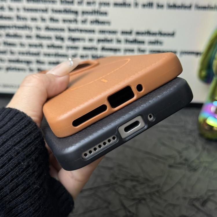 Funda de TPU con textura de lichi MagSafe para Xiaomi 13 Pro (marrón dorado)