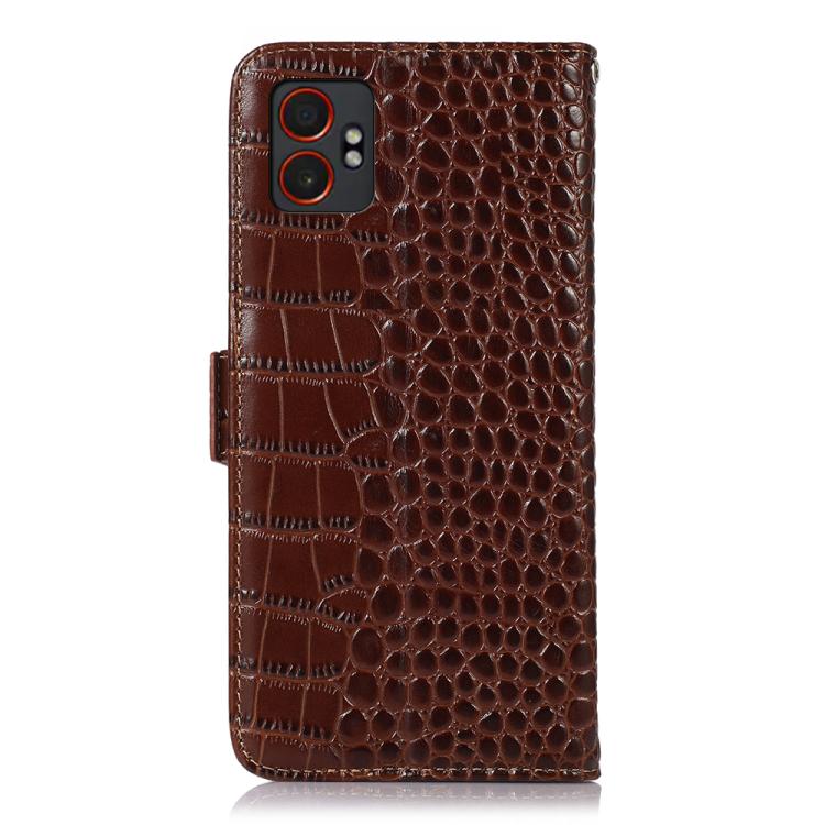 Funda de piel de vacuno con capa superior de cocodrilo para Samsung Galaxy XCover7 Pro (marrón)