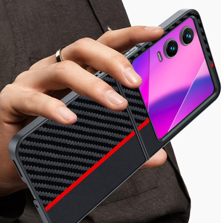 Funda ultrafina con textura de fibra de carbono para Infinix Zero Flip (India) (negra)